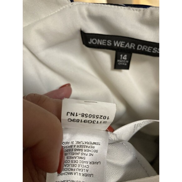 Jones New York Women’s Size 14 Dress Sleeveless Layered ruffle Blue Black Floral - Picture 8 of 9